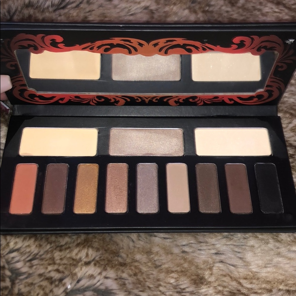 Brand New Kat Von D Make Up Pallet